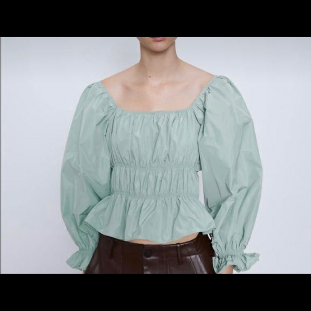 Zara Green Pouf Sleeve Stretch Top